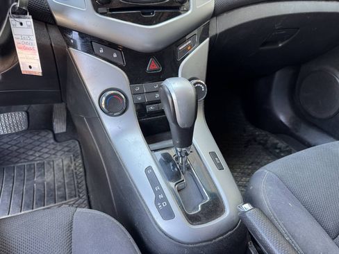 Used 2013 Chevrolet Cruze LT w/ Technology Package FWD image 14