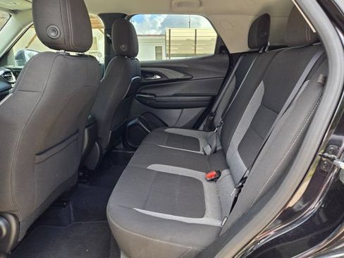 Used 2025 Chevrolet TrailBlazer LT AWD/4WD image 25