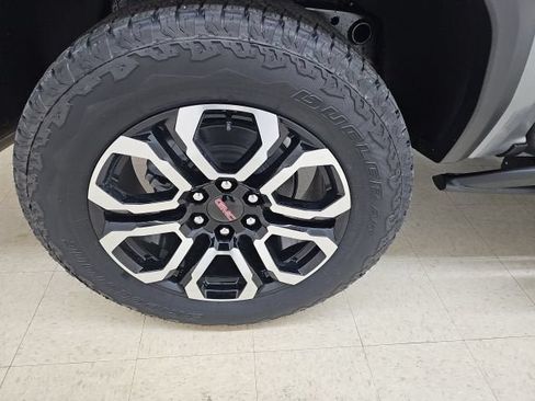 New 2026 GMC Canyon AT4 w/ Nightfall Edition AWD/4WD image 15