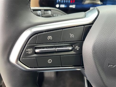 Used 2026 Chevrolet Equinox ACTIV w/ Convenience Package III image 33