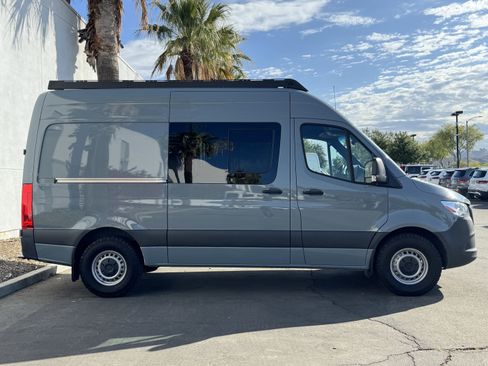 Used 2023 Mercedes-Benz Sprinter 2500 image 7