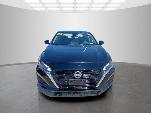 Used 2023 Nissan Altima 2.5 SV FWD image 3