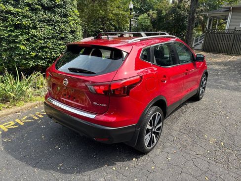 Used 2018 Nissan Rogue Sport SL AWD/4WD image 4