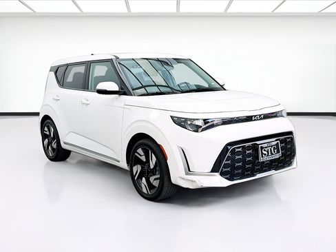 Used 2024 Kia Soul GT-Line FWD image 3