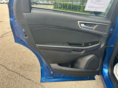 Used 2018 Ford Edge SEL AWD/4WD image 13