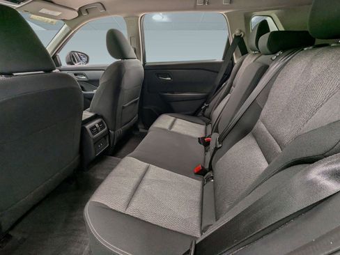 Used 2025 Nissan Rogue SV image 19