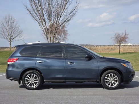 Used 2014 Nissan Pathfinder SV image 8