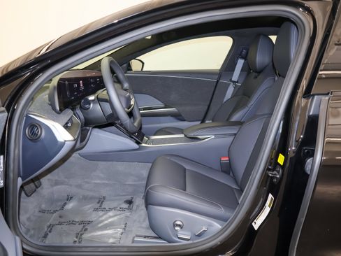 Used 2023 Lucid Air Pure AWD/4WD image 16