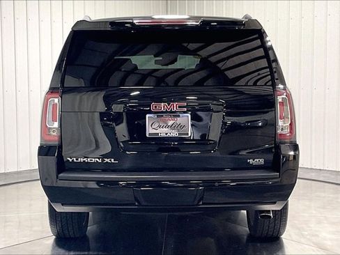 Used 2016 GMC Yukon XL SLT w/ Premium Edition AWD/4WD image 4