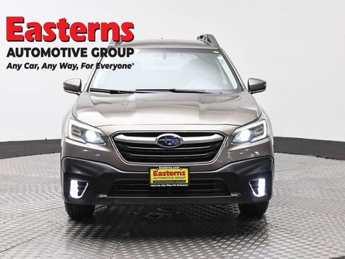 Used 2022 Subaru Outback Premium AWD/4WD image 2