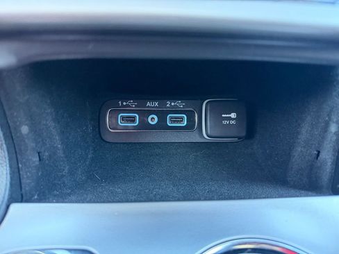 Used 2021 Jeep Grand Cherokee Limited image 31