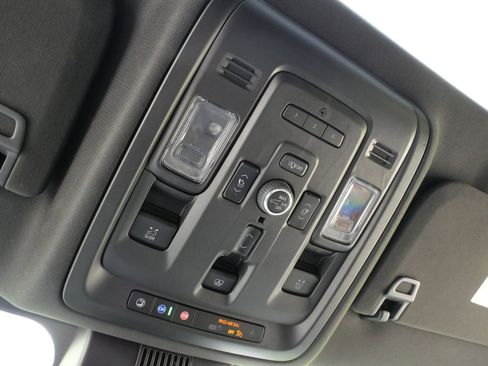Used 2023 GMC Yukon Denali AWD/4WD image 16