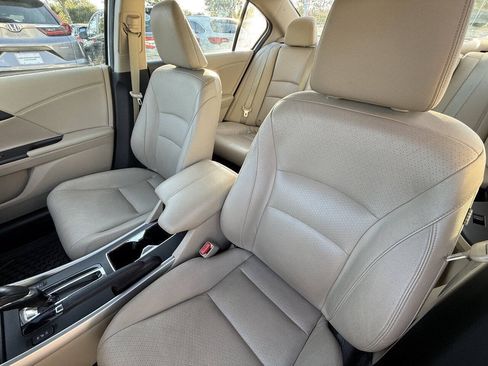 Used 2015 Honda Accord EX-L image 21