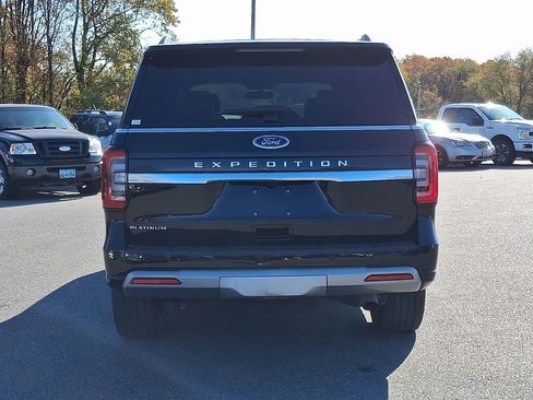 Certified 2024 Ford Expedition Platinum image 5