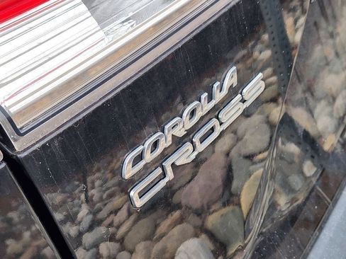 Used 2022 Toyota Corolla Cross LE image 6