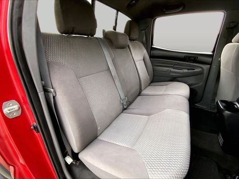 Used 2012 Toyota Tacoma PreRunner w/ Convenience Pkg RWD image 17