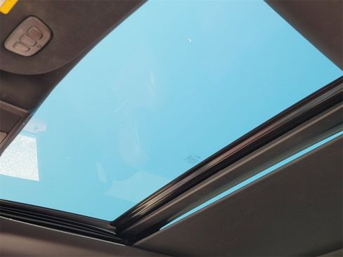 Used 2018 Ford F150 Platinum w/ Equipment Group 701A Luxury image 17