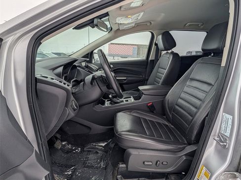 Used 2017 Ford Escape Titanium image 10