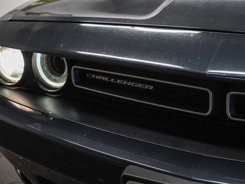 Used 2017 Dodge Challenger GT w/ GT Interior Package image 8