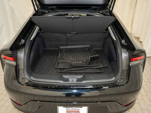 Used 2026 Toyota Prius XLE image 5