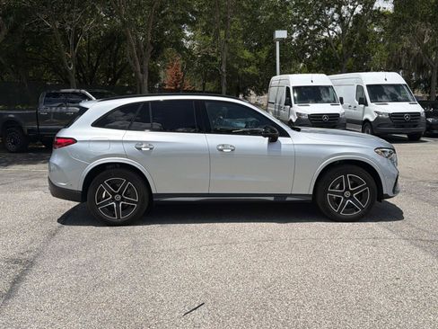 Used 2025 Mercedes-Benz GLC 300 image 2