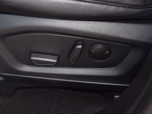 Used 2023 Ford Explorer XLT w/ Equipment Group 202A image 30