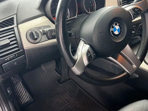 Used 2004 BMW Z4 2.5i image 16