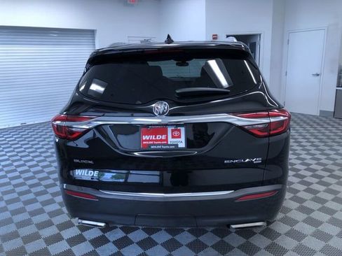 Used 2018 Buick Enclave Essence AWD/4WD image 14
