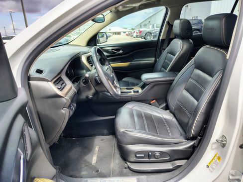 Used 2017 GMC Acadia Denali w/ Technology Package AWD/4WD image 10