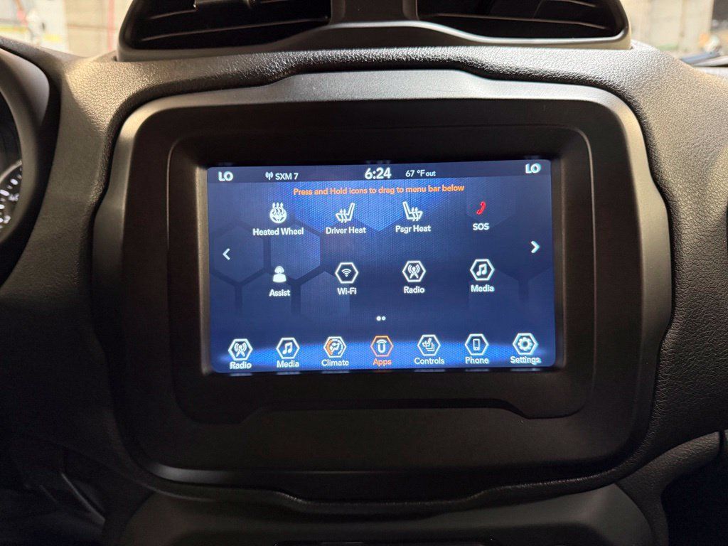 Used 2020 Jeep Renegade Latitude w/ Cold Weather Group AWD/4WD image 14