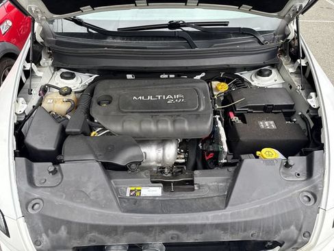 Used 2015 Jeep Cherokee Latitude FWD image 22