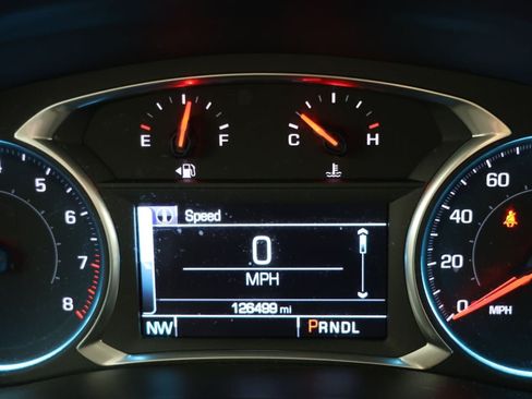 Used 2019 Chevrolet Traverse LT FWD image 12