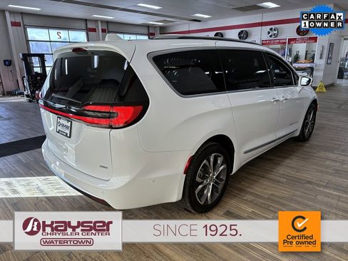 Certified 2021 Chrysler Pacifica Pinnacle image 5