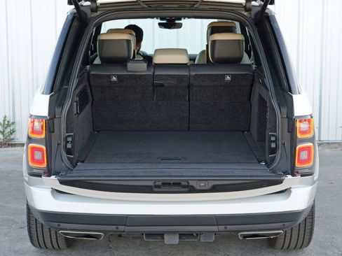 Used 2020 Land Rover Range Rover Autobiography image 10