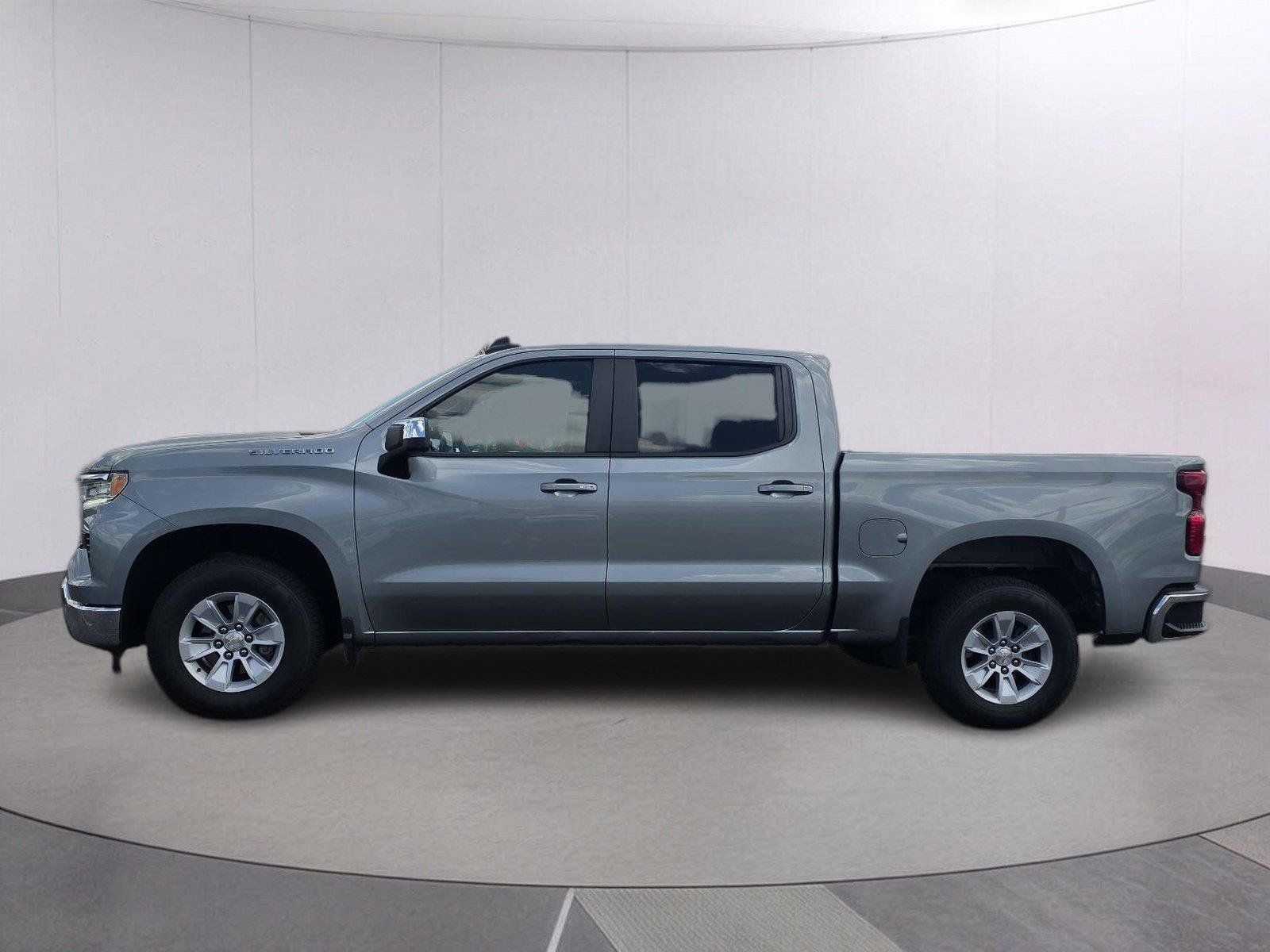 Used 2025 Chevrolet Silverado 1500 LT RWD image 8