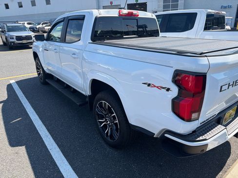Certified 2024 Chevrolet Colorado LT w/ LT Convenience Package III AWD/4WD image 3