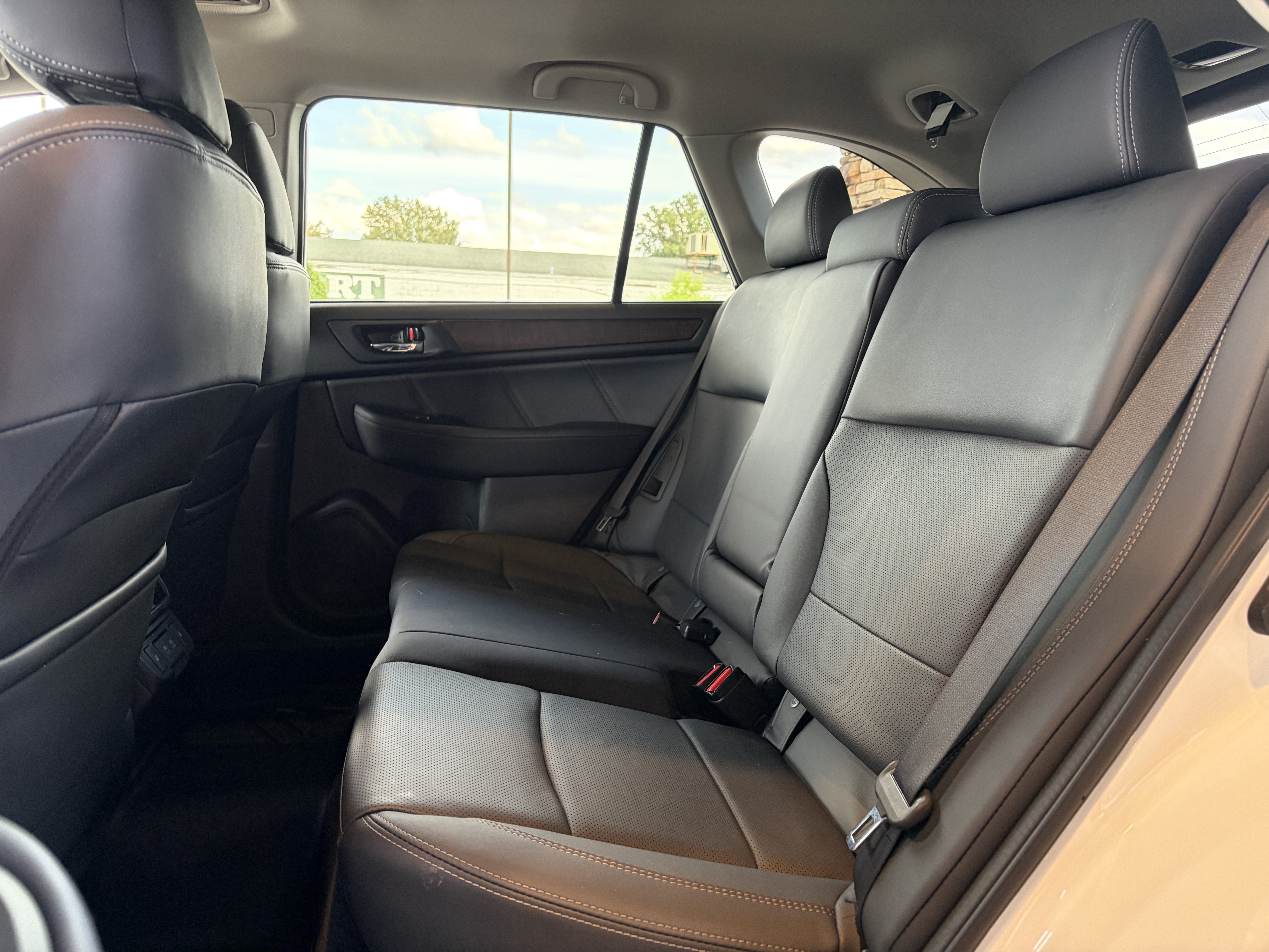 Used 2019 Subaru Outback 2.5i Limited AWD/4WD image 25