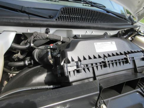 Used 2019 Chevrolet Express 2500 w/ Driver Convenience Package RWD image 38