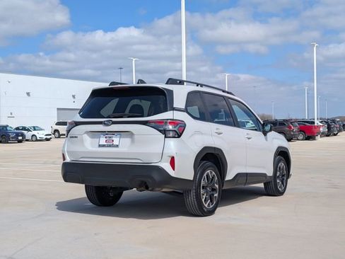 Certified 2025 Subaru Forester Premium AWD/4WD image 5