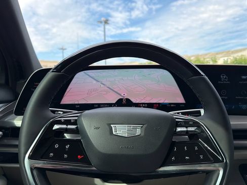 Certified 2026 Cadillac Vistiq Premium Luxury AWD/4WD image 4
