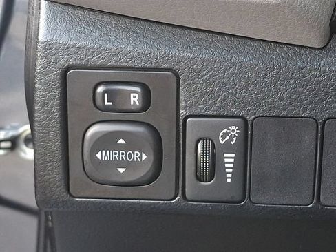 Used 2014 Toyota Corolla LE FWD image 23