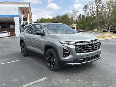 New 2026 Chevrolet Equinox LT w/ Midnight Edition image 3