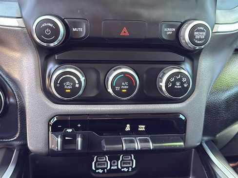 Used 2020 RAM 1500 Big Horn AWD/4WD image 18