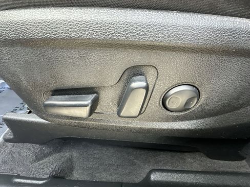 Used 2023 Kia Telluride S image 14