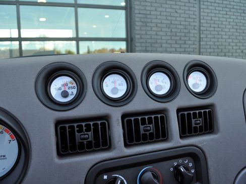 Used 1994 Dodge Viper RT/10 image 33