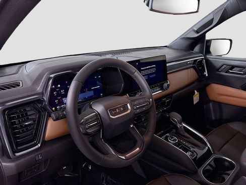 New 2026 GMC Canyon AT4 w/ Technology Plus Package AWD/4WD image 9