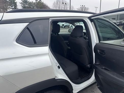 Used 2024 Toyota Corolla Cross LE w/ Moonroof Package image 9