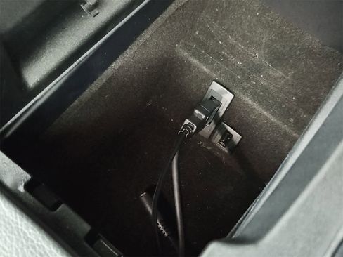 Used 2014 Mercedes-Benz E 350 Cabriolet image 32