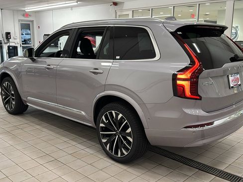Used 2026 Volvo XC90 B5 Plus w/ Protection Package image 7