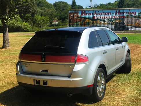 Used 2010 Lincoln MKX 2WD image 5
